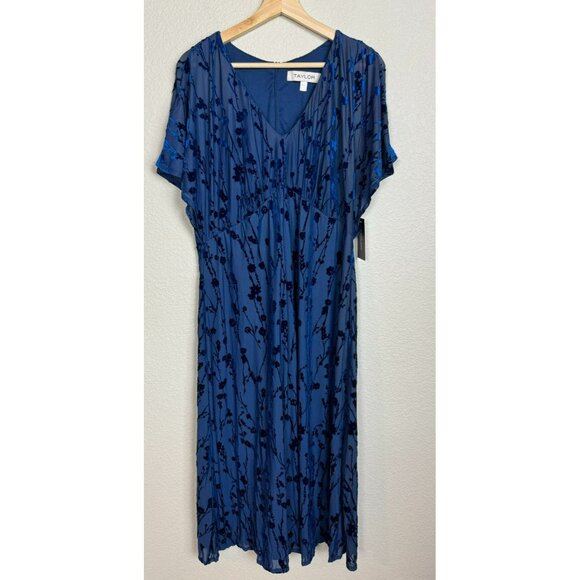 Taylor Women's Midi Dress Blue Velvet Floral Size 14W Short Sleeves New V Neck - Picture 1 of 13